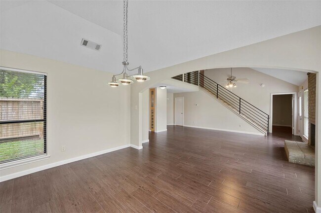 Building Photo - 3807 Cedar Valley Dr