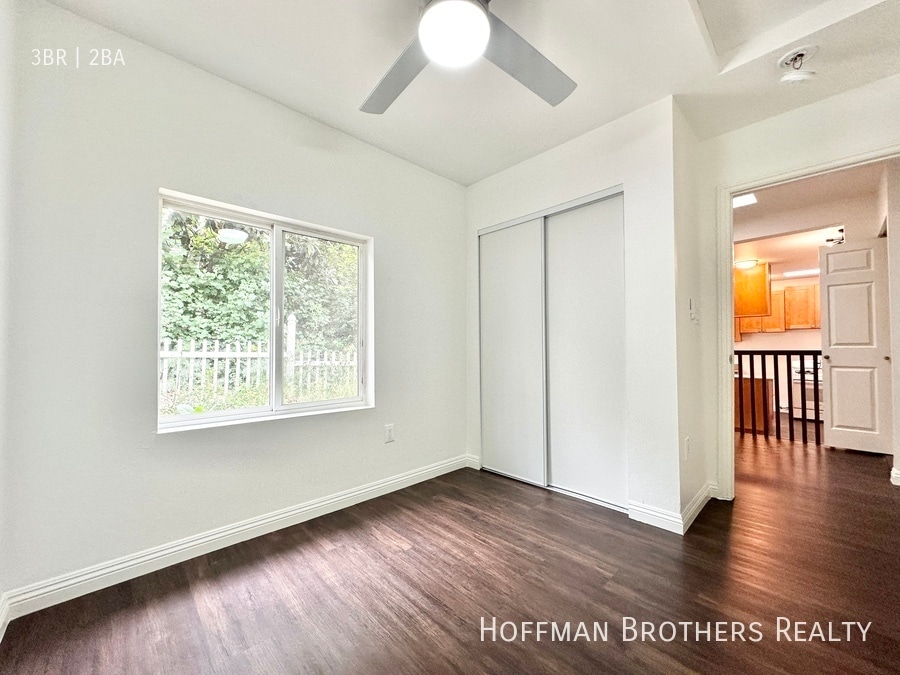 Building Photo - 201 Lake Shore Terrace