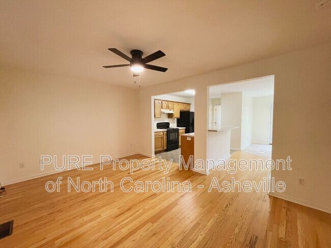 Building Photo - 16 Evergreen Ave
