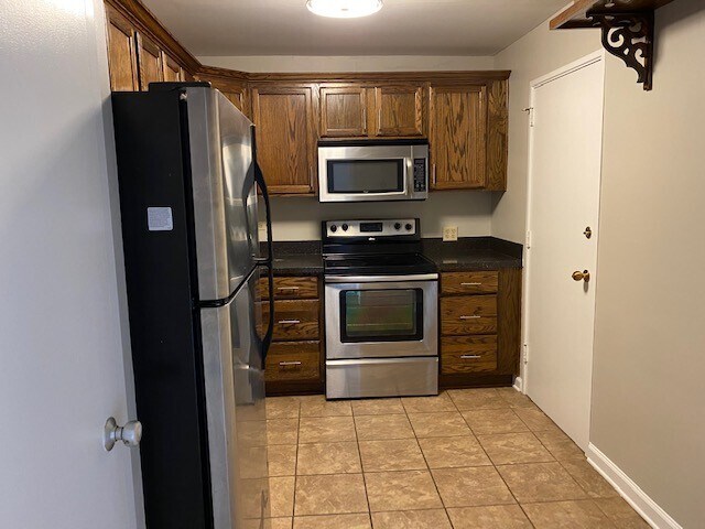 Kitchen - 3415 West End Ave