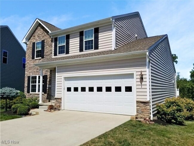 Building Photo - 5055 Lake Forest Dr