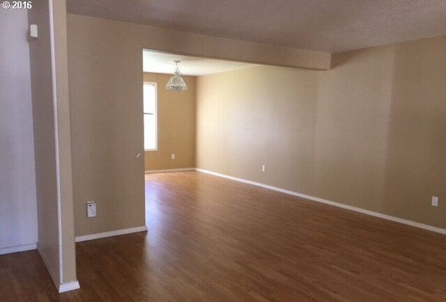 Building Photo - 17611 SE 16th St