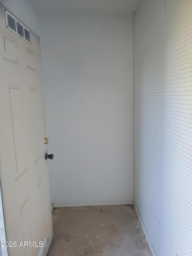 Building Photo - 26649 S Grapefruit Dr