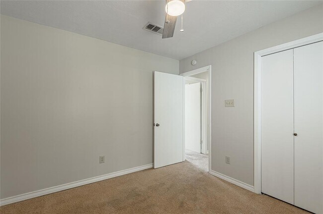 Building Photo - 1401 Ave O