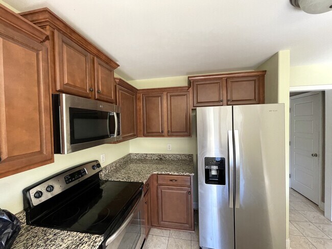 Building Photo - 106 Summerset Ln