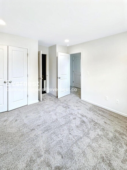 Building Photo - 1221 Marble St