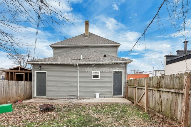 Building Photo - 907 Scott St