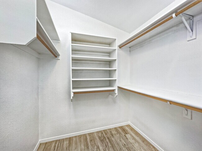 Building Photo - Nice, 1 Level, 4 Bedroom Home in Northern Meadows