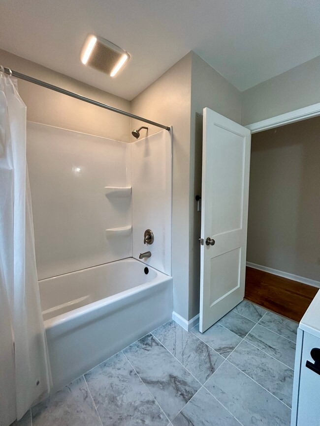 2nd Floor Bath Room - 1178 Jefferson St