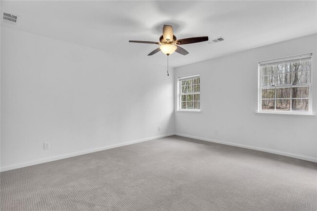 Building Photo - 2875 Webb Rd