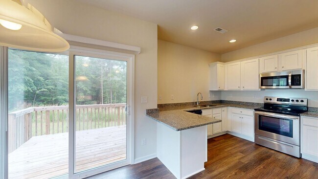 Building Photo - Singe Family Home