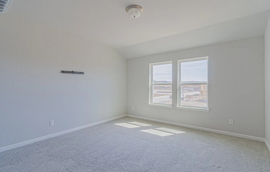 Building Photo - 2511 Seabream Dr
