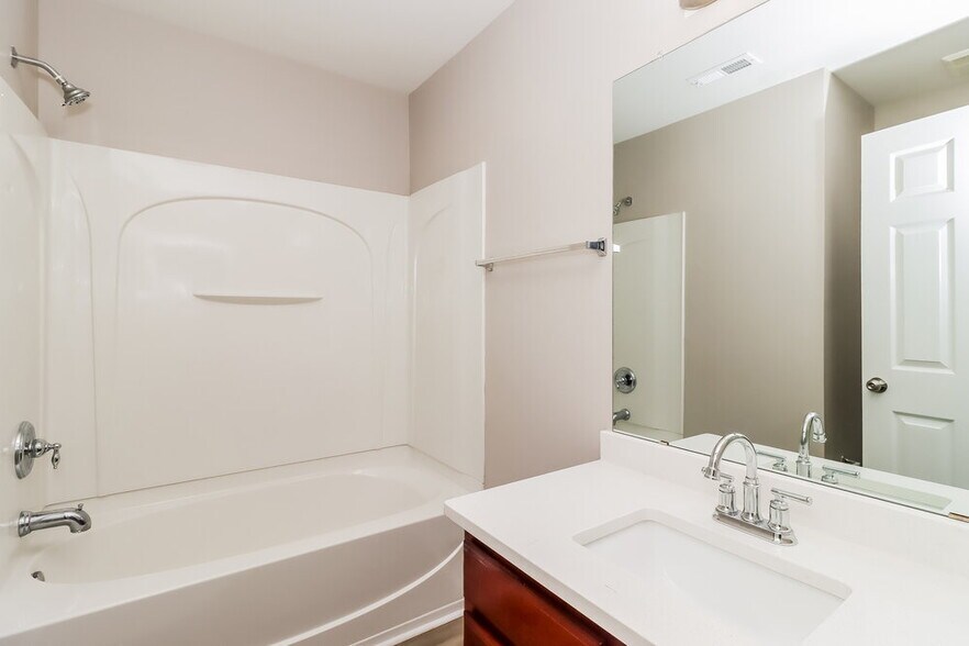 Building Photo - 10454 Samuels Way Dr