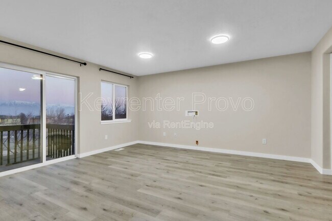 Building Photo - 2004 Churchill Dr