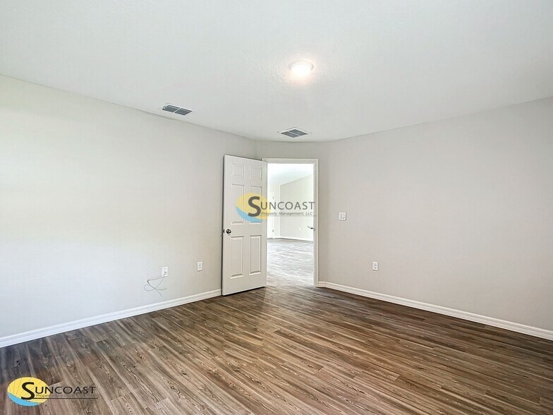 Building Photo - 8519 Juniper Rd