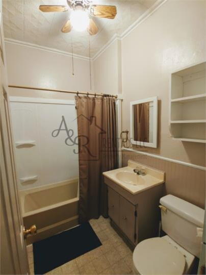 Building Photo - 711 N Chestnut St