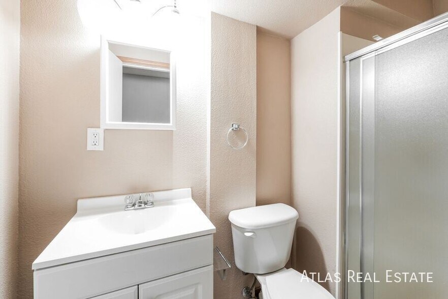 Building Photo - 1107 White Stone Way