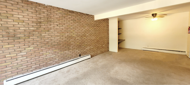 Building Photo - Large Two Bedroom Apartment on the corner of Washtenaw and Ballard