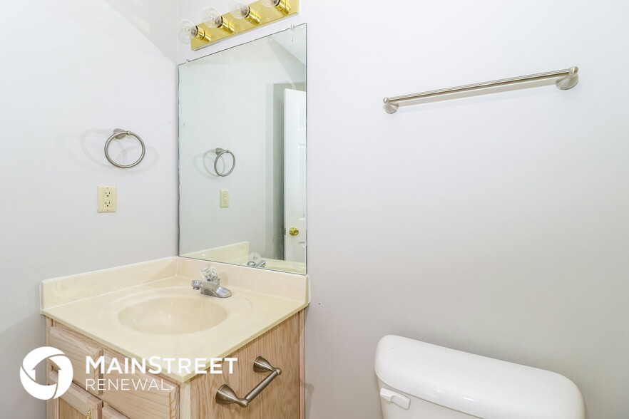 Building Photo - 2759 Colonial Towers Dr