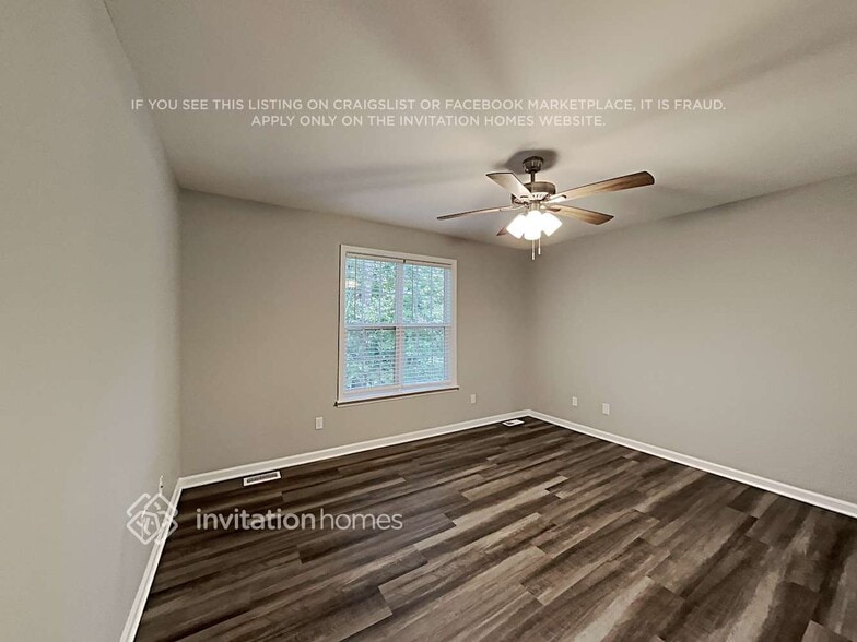 Building Photo - 204 Zircon Ln