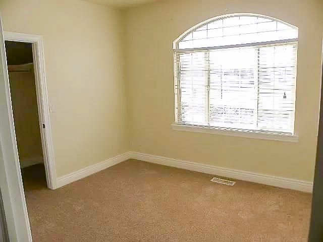 Building Photo - 1377 E 300 N