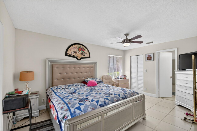 Building Photo - 4191 S 57th Ave