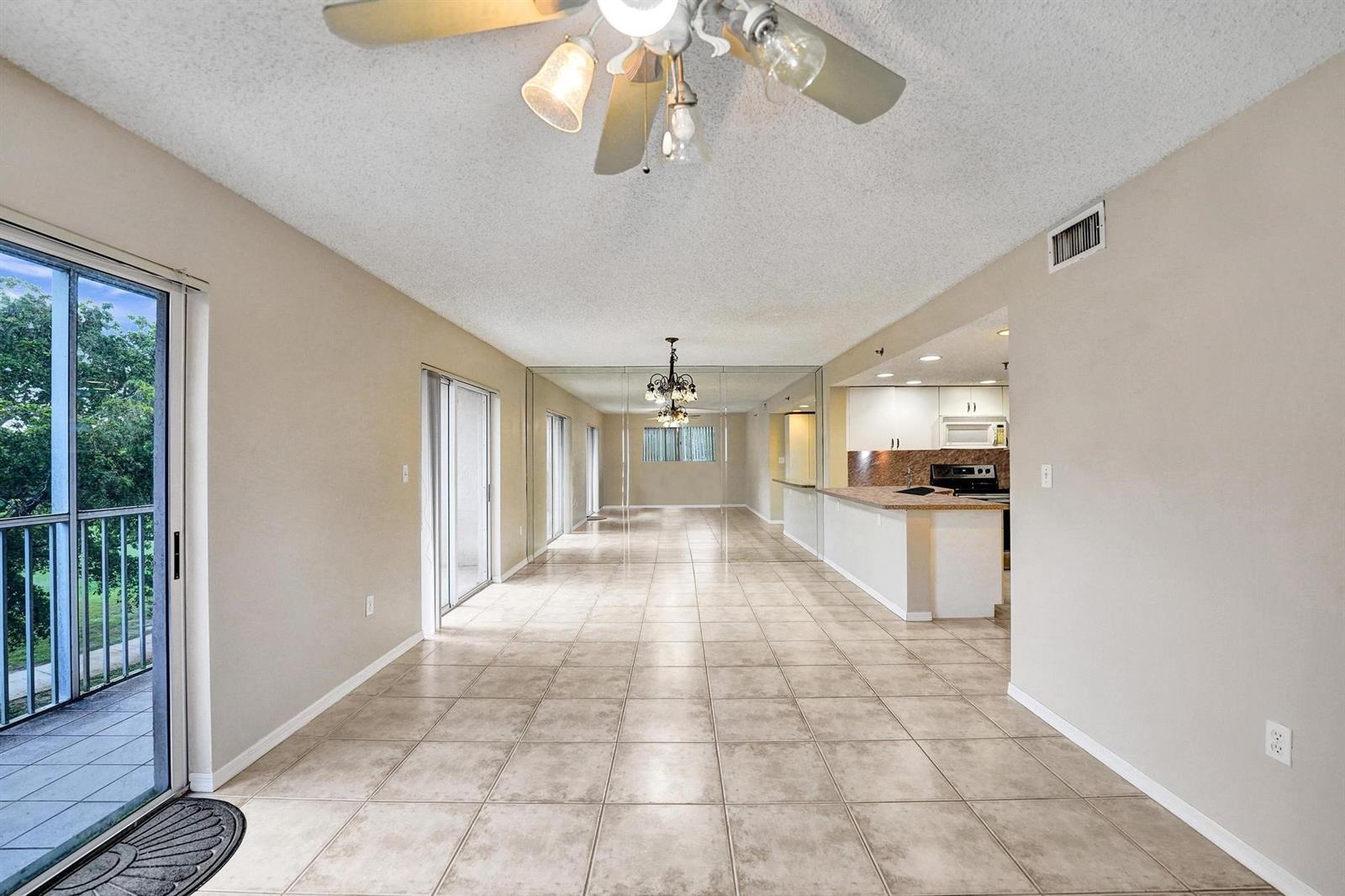 Building Photo - 9470 Tangerine Pl