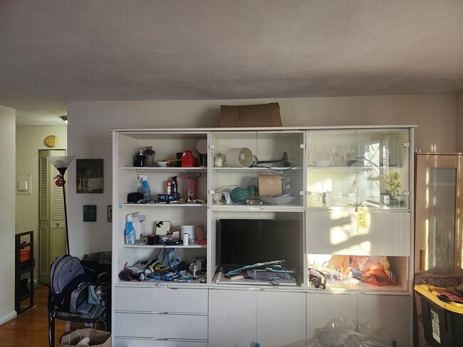 Building Photo - 1643 Cambridge St