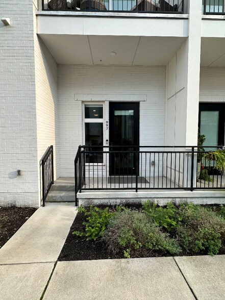 Building Photo - 997 Scovel St