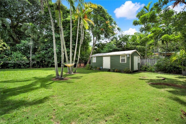 Building Photo - 6400 SW 62nd Ct