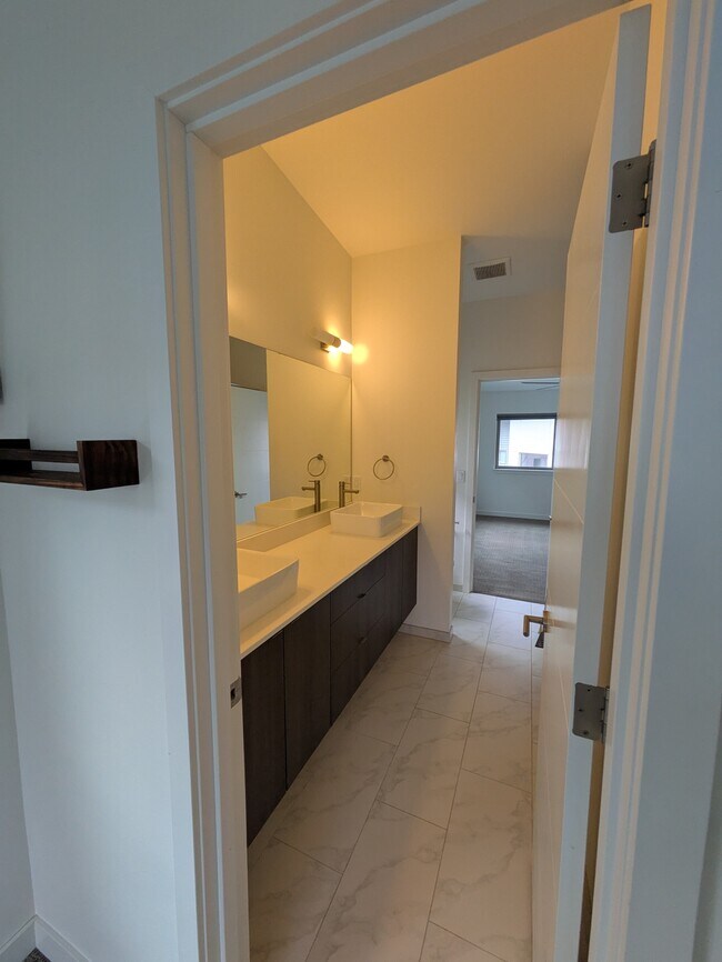 Building Photo - 4284 S Greenbelt Station Dr