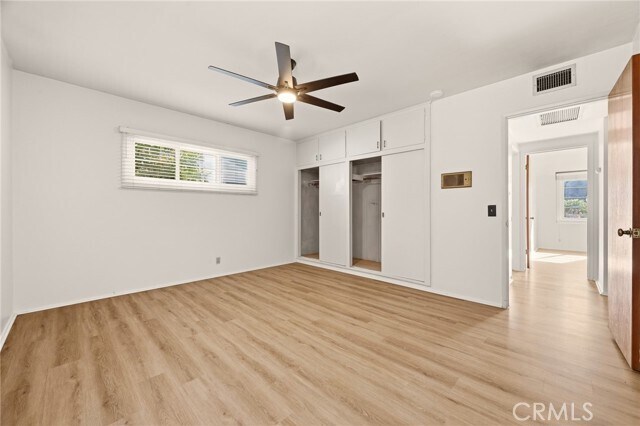 Building Photo - 1033 Encino Ave