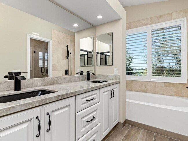 Building Photo - Stunning Fully Remodeled Home in Rancho De...