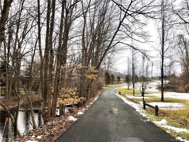 Building Photo - 189 Fair St