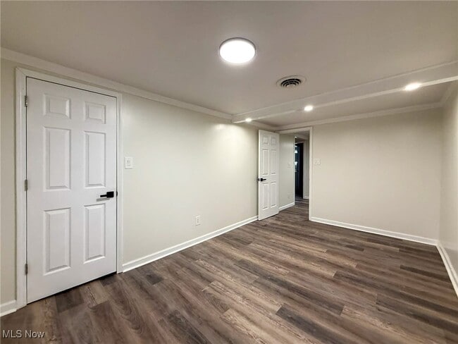 Building Photo - 11370 Parkside Ave NE