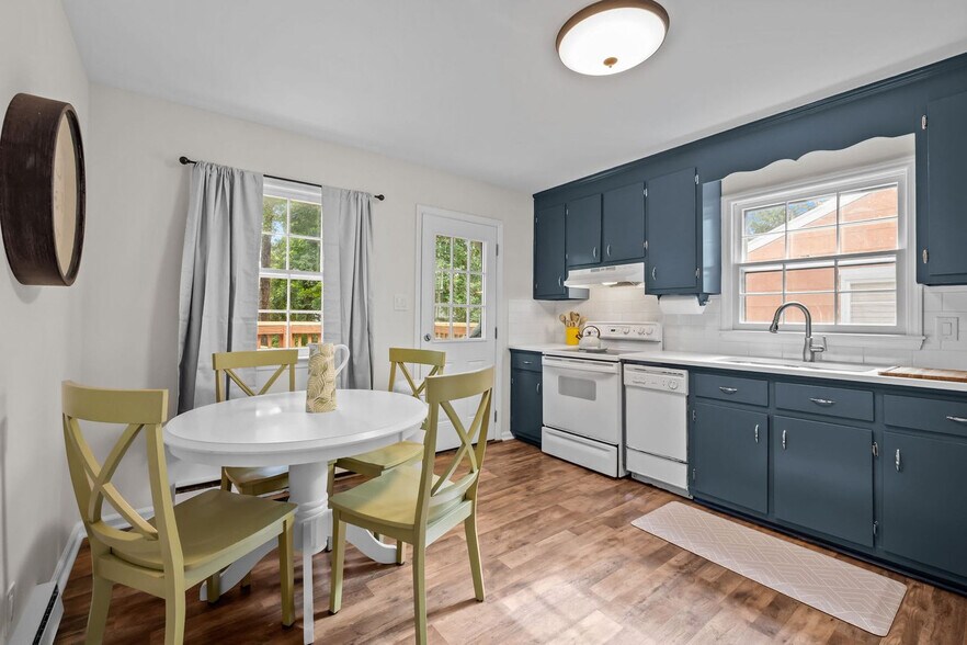 Building Photo - 1208 W Murray Ave