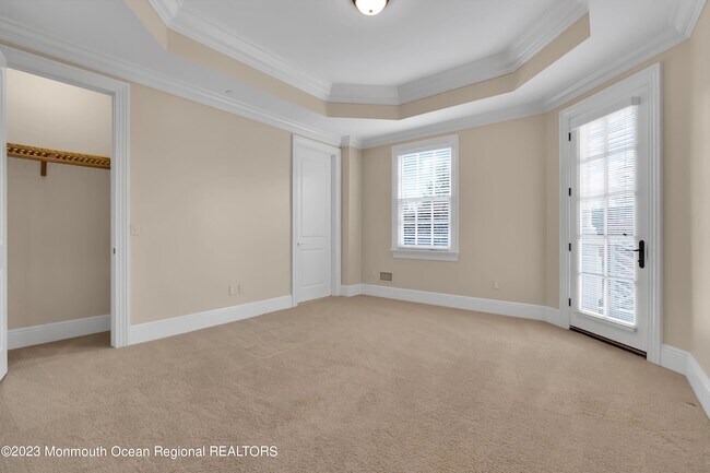 Building Photo - 1132 Oval Rd