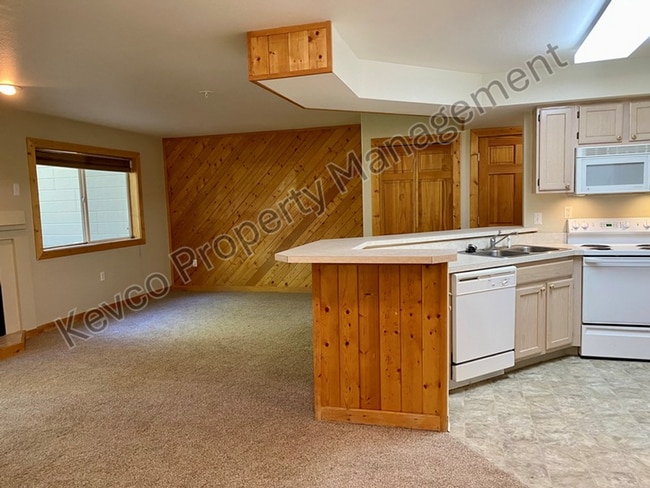 Building Photo - 4545 Wheaton Dr