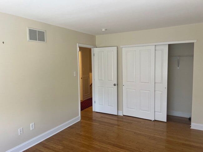 Building Photo - Carriage Style Townhome Now Available in W...