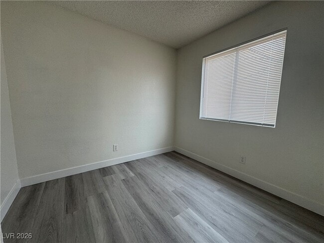 Building Photo - 4045 N Elkridge Dr