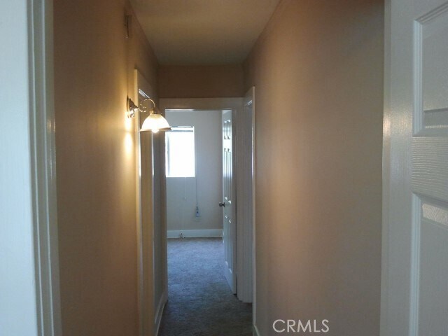 Building Photo - 1329 W 37th Dr