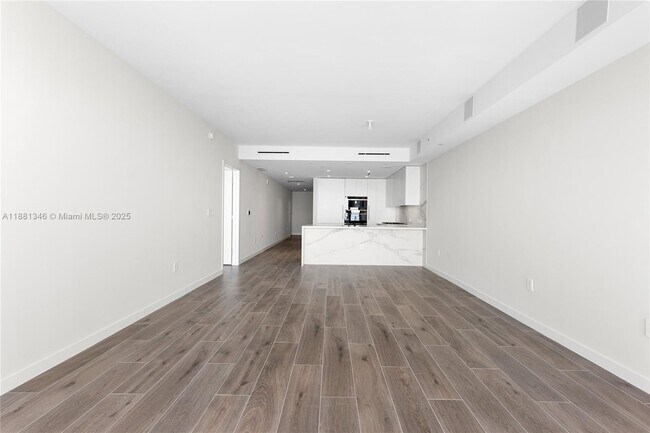 Building Photo - 1116 N Ocean Blvd