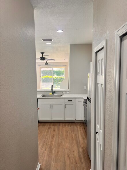 Building Photo - 10983 Winter Crest Dr