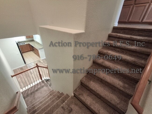 Building Photo - 2308 Las Palomas Loop