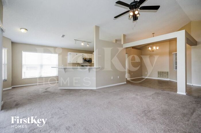 Building Photo - 1830 Lakepoint Dr