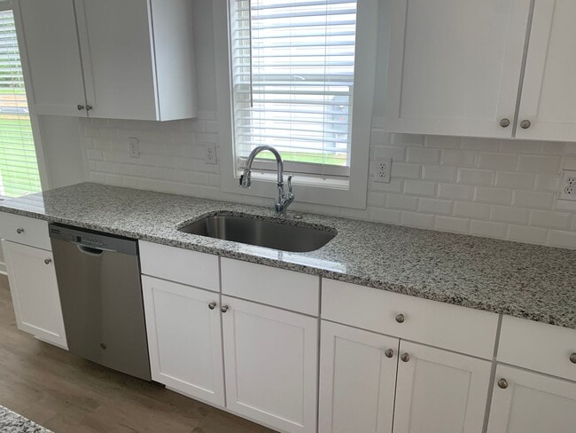 Building Photo - Northern Village