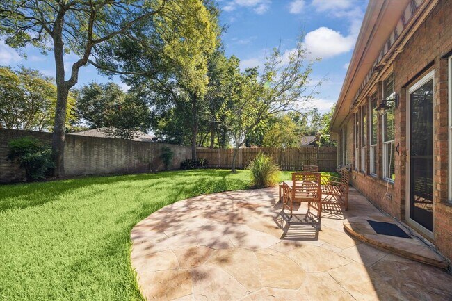 Building Photo - 9527 Shadow Gate Ln
