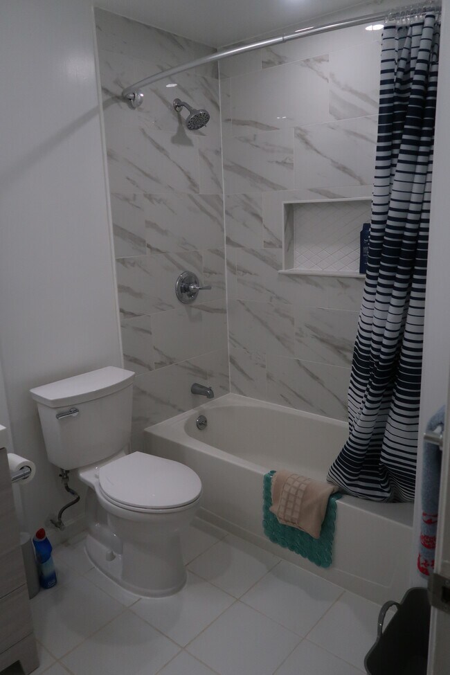 Building Photo - 4501 Deane Ct