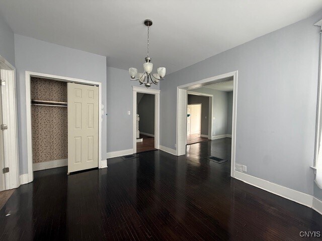 Building Photo - 1515 Oneida St