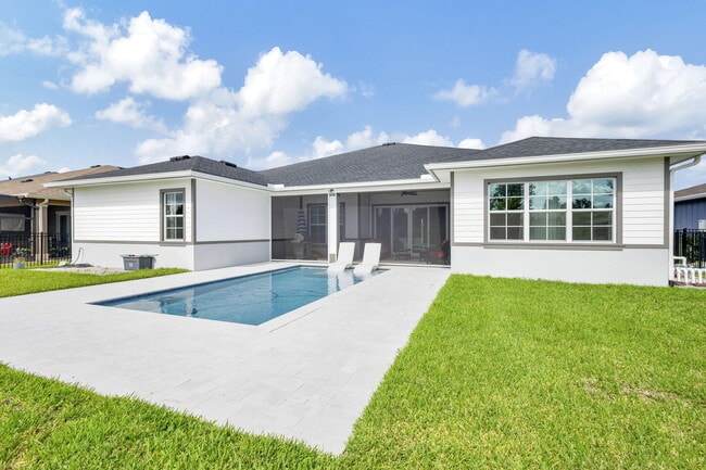 Building Photo - 870 Hookline Cir